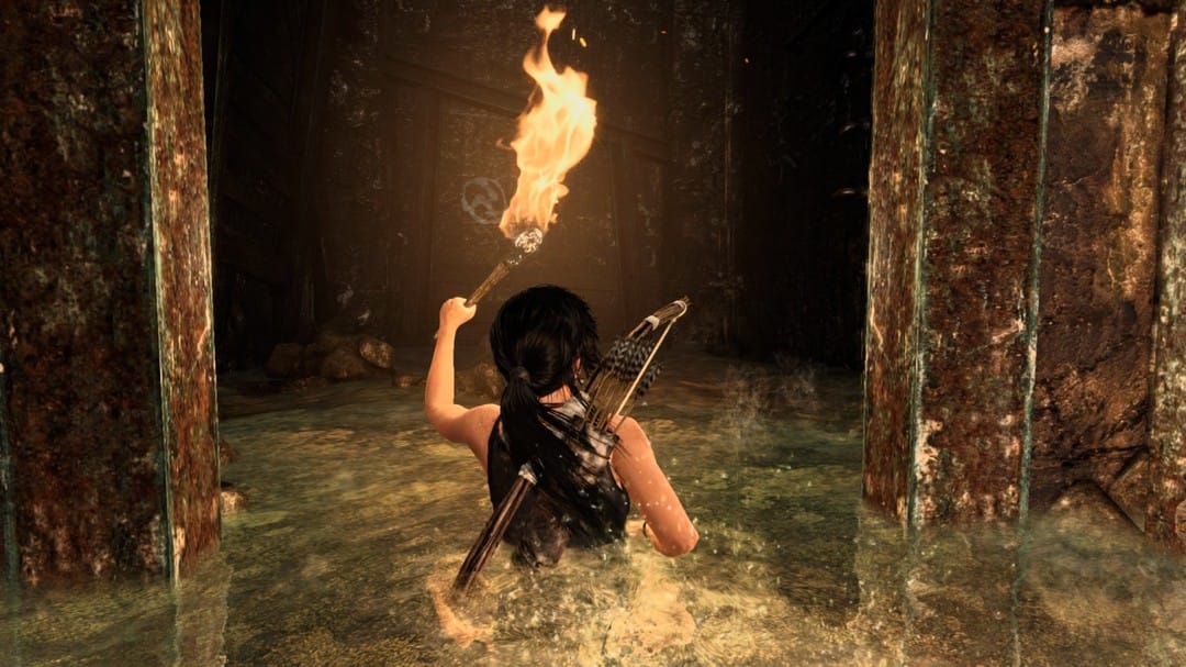 Lara Croft paseando por las alcantarillas